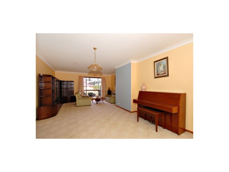 Mount Ommaney QLD 4074