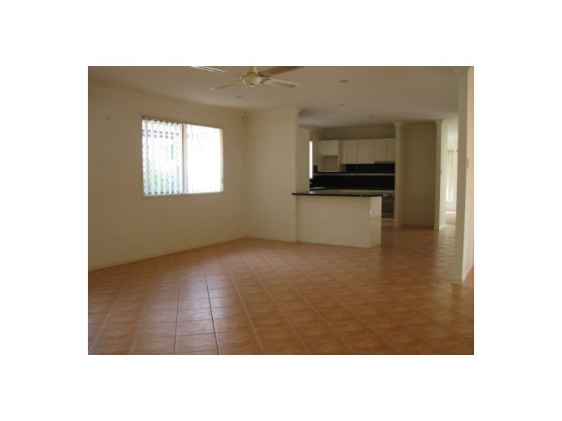 13 Leyburn Crescent, Forest Lake QLD 4078