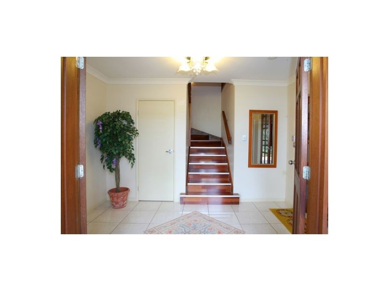 Seventeen Mile Rocks QLD 4073