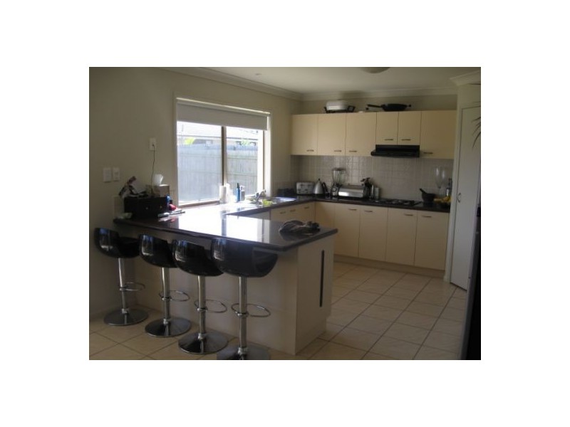 27 Barcoo Crescent, Sinnamon Park QLD 4073