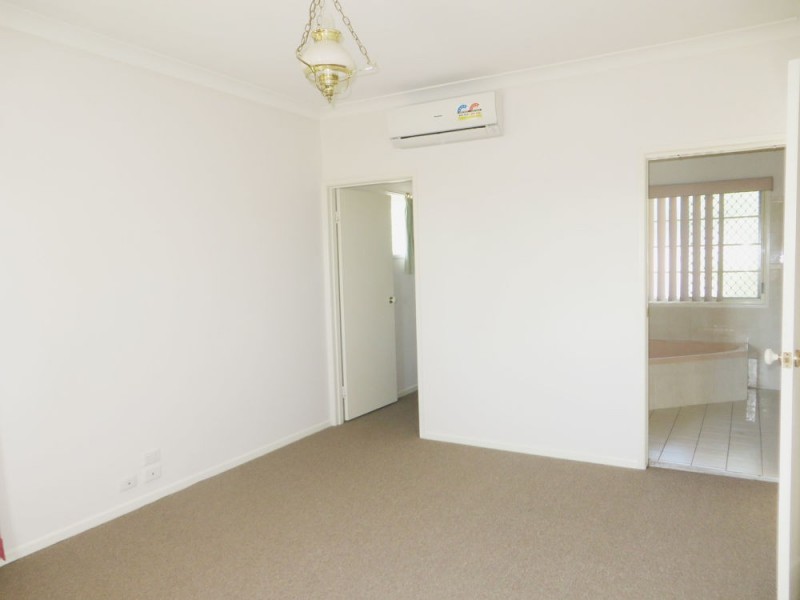 1 Wyara Close, Westlake QLD 4074