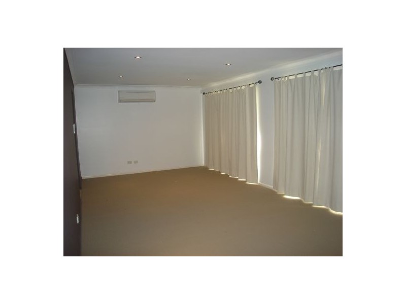 21 Springfield Place, Forest Lake QLD 4078