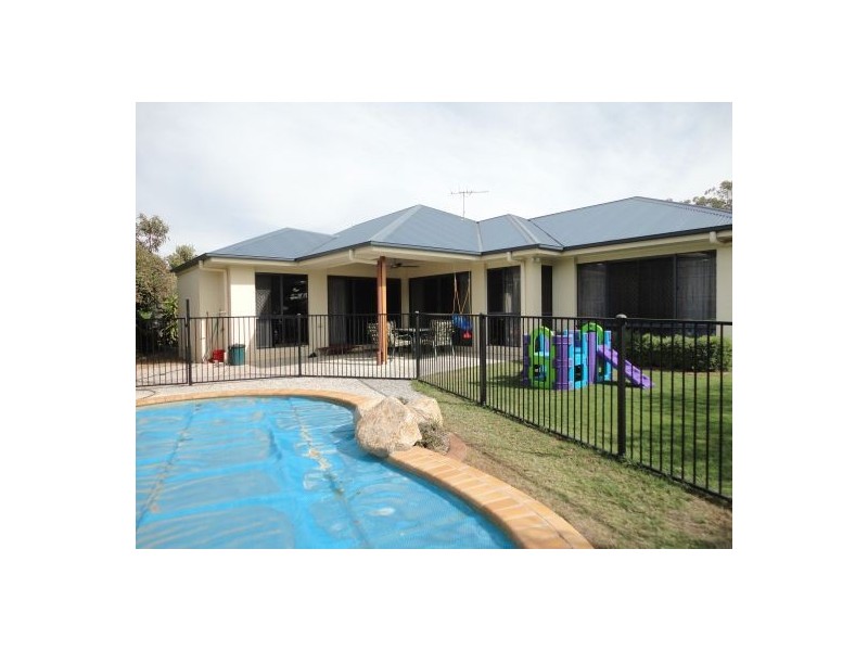 Seventeen Mile Rocks QLD 4073