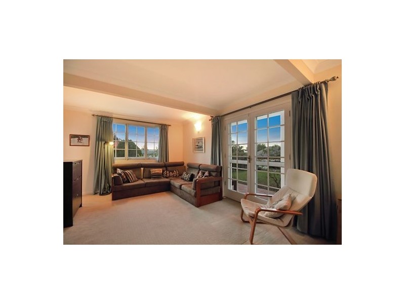 Mount Ommaney QLD 4074