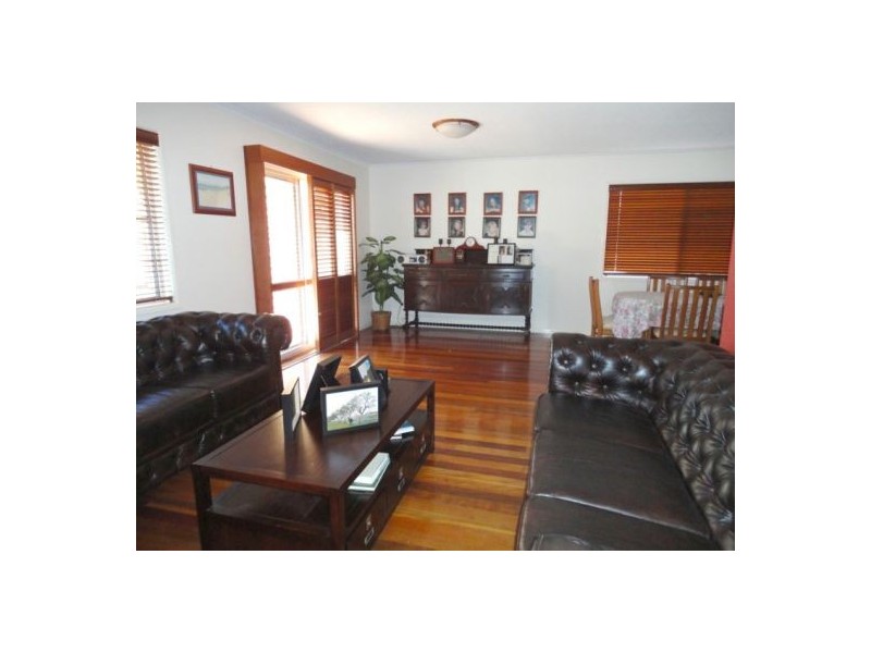 Jindalee QLD 4074