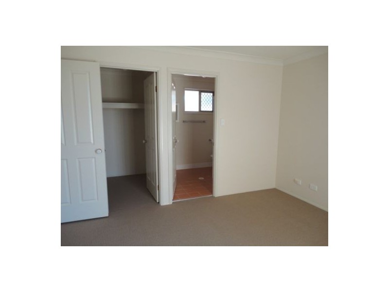 Seventeen Mile Rocks QLD 4073