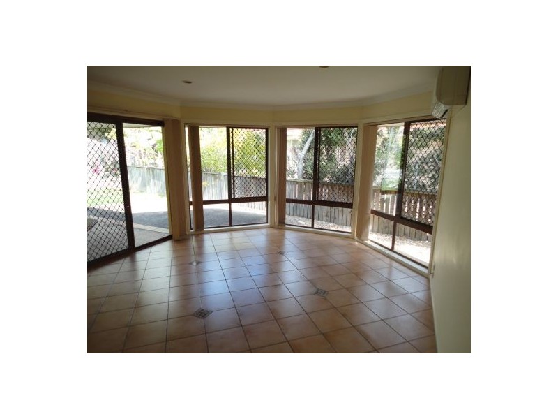 Mount Ommaney QLD 4074