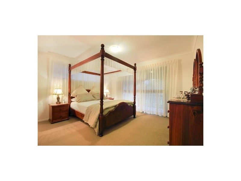 Mount Ommaney QLD 4074