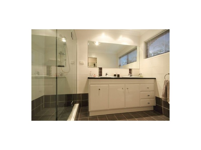 Mount Ommaney QLD 4074