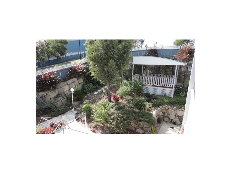 Seventeen Mile Rocks QLD 4073