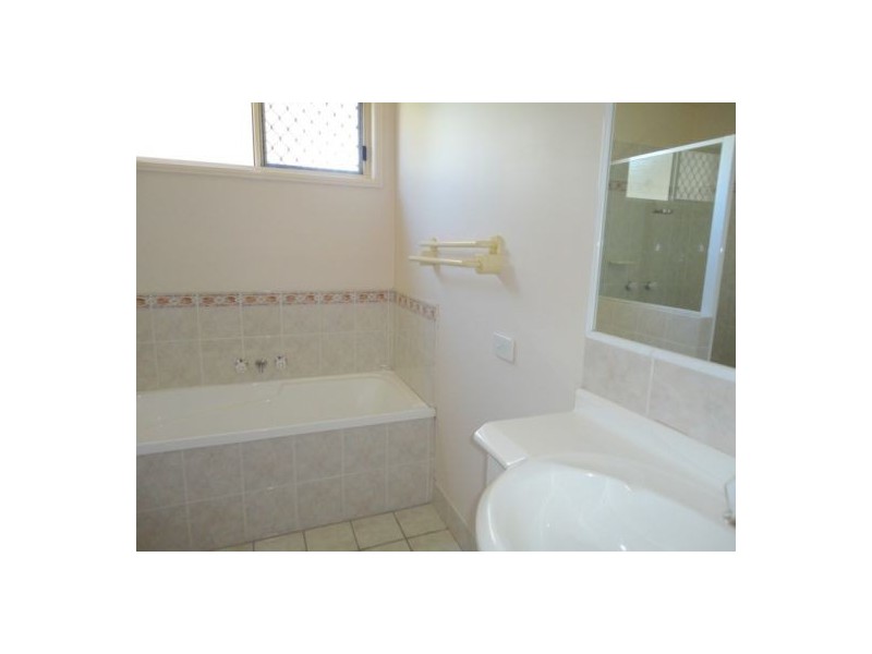 Seventeen Mile Rocks QLD 4073