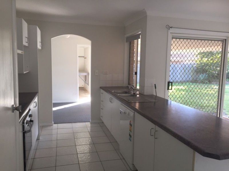 494 Westlake Drive, Riverhills QLD 4074