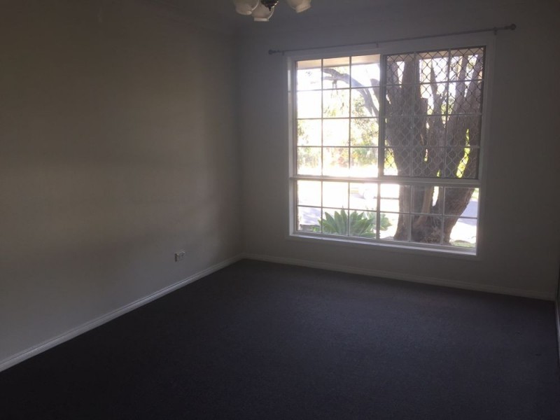 494 Westlake Drive, Riverhills QLD 4074