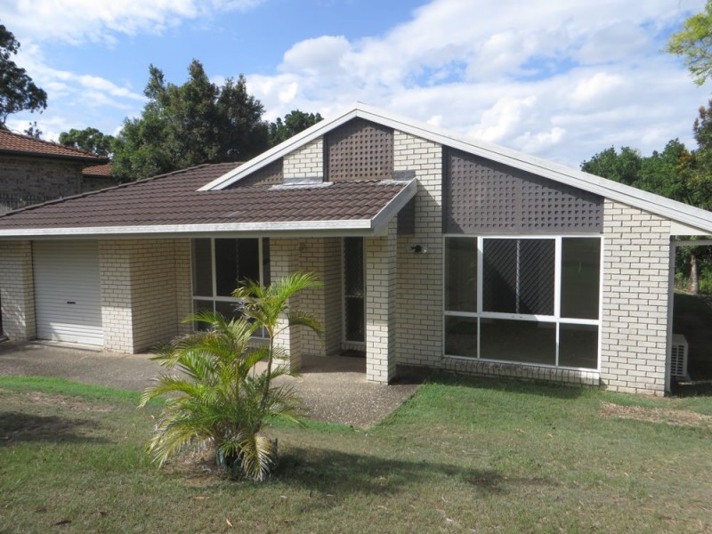 1 Harold Close, Sinnamon Park QLD 4073