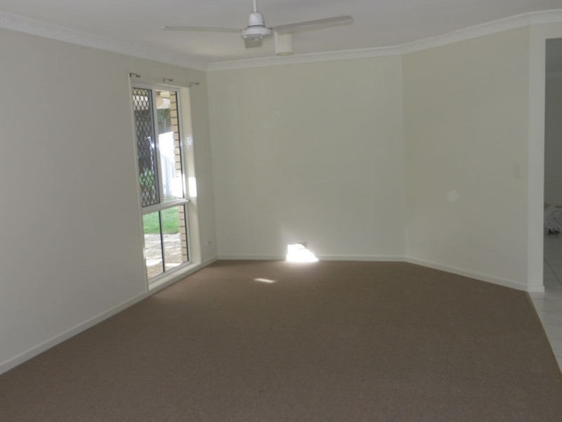 1 Harold Close, Sinnamon Park QLD 4073