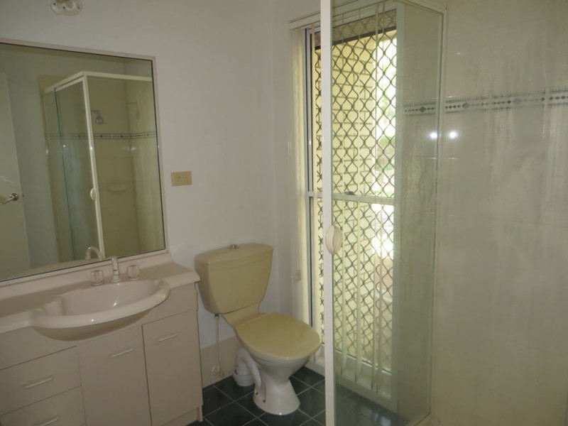 1 Harold Close, Sinnamon Park QLD 4073