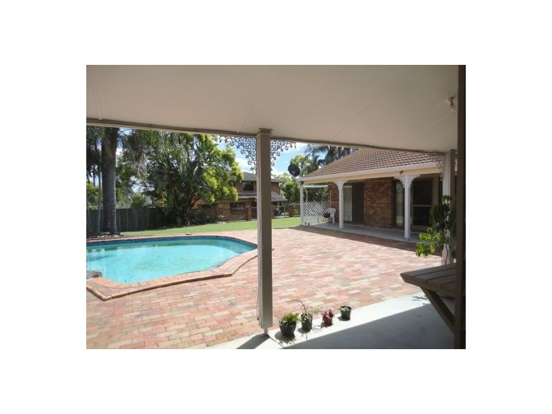 Mount Ommaney QLD 4074