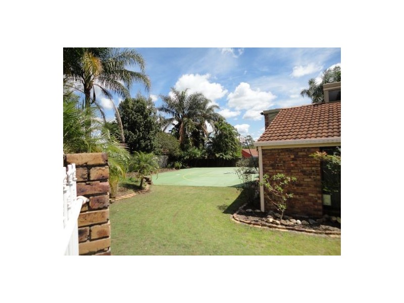 Mount Ommaney QLD 4074