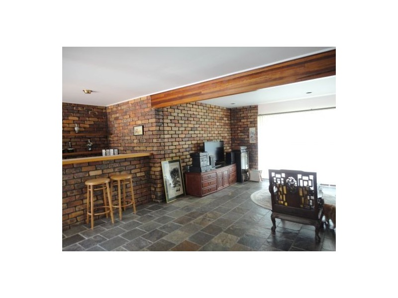 Mount Ommaney QLD 4074