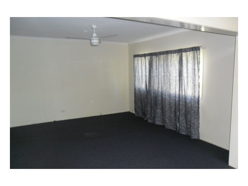 Oxley QLD 4075