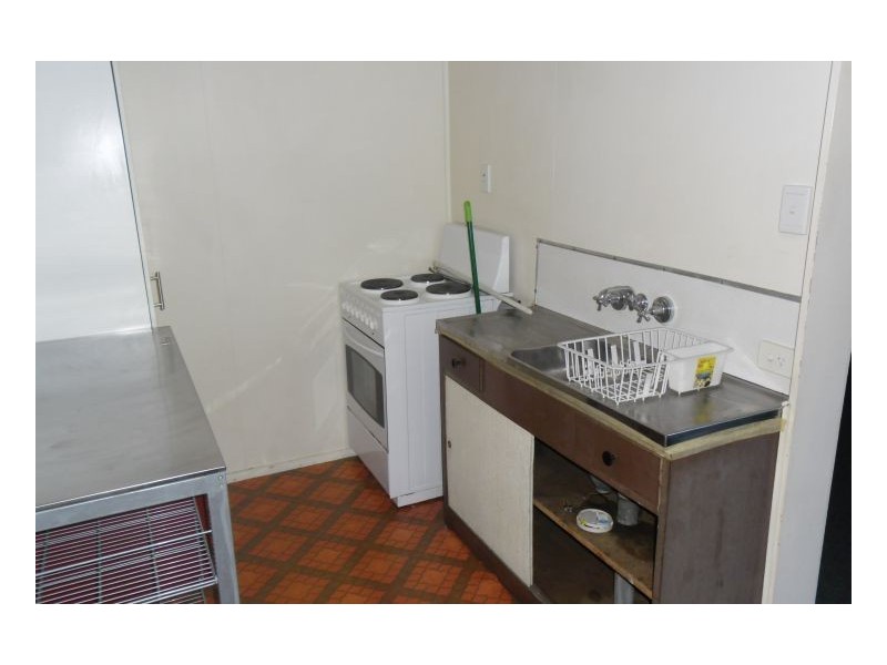 Oxley QLD 4075