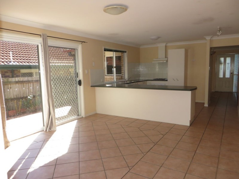 32 Acorn Circuit, Forest Lake QLD 4078