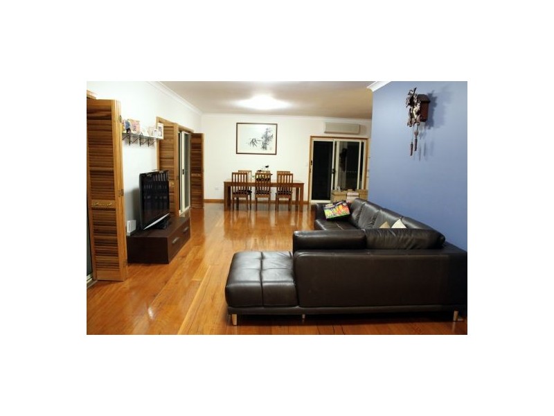 Sinnamon Park QLD 4073