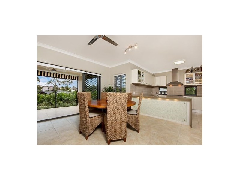 Seventeen Mile Rocks QLD 4073