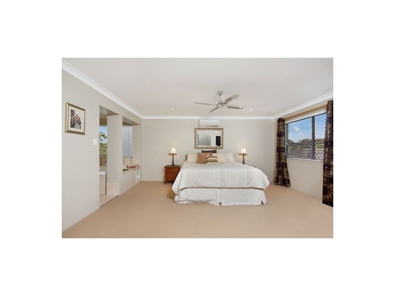 Seventeen Mile Rocks QLD 4073