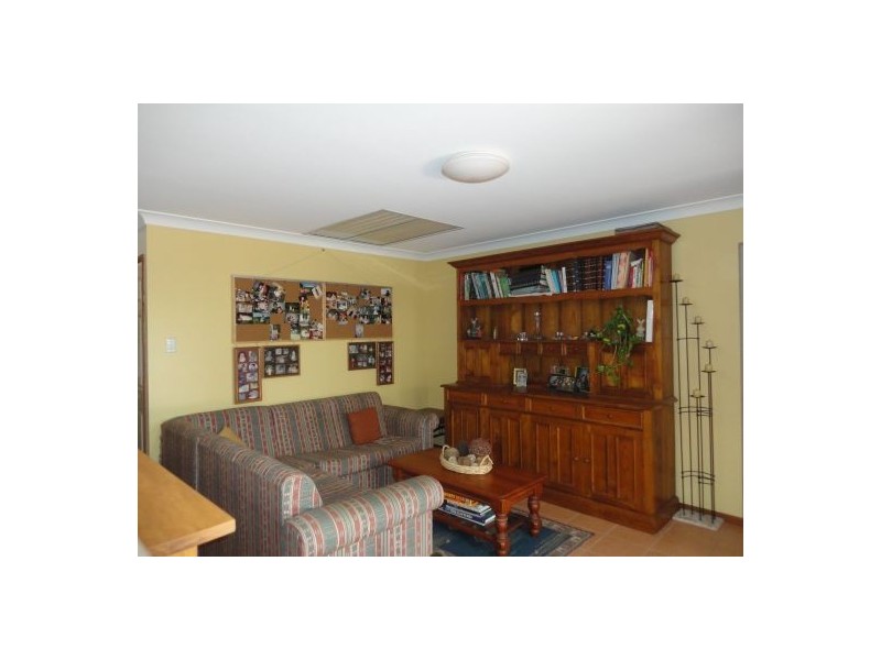 16 Kaleena Street, Middle Park QLD 4074