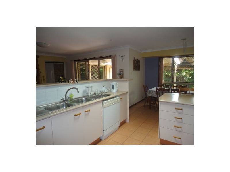 16 Kaleena Street, Middle Park QLD 4074