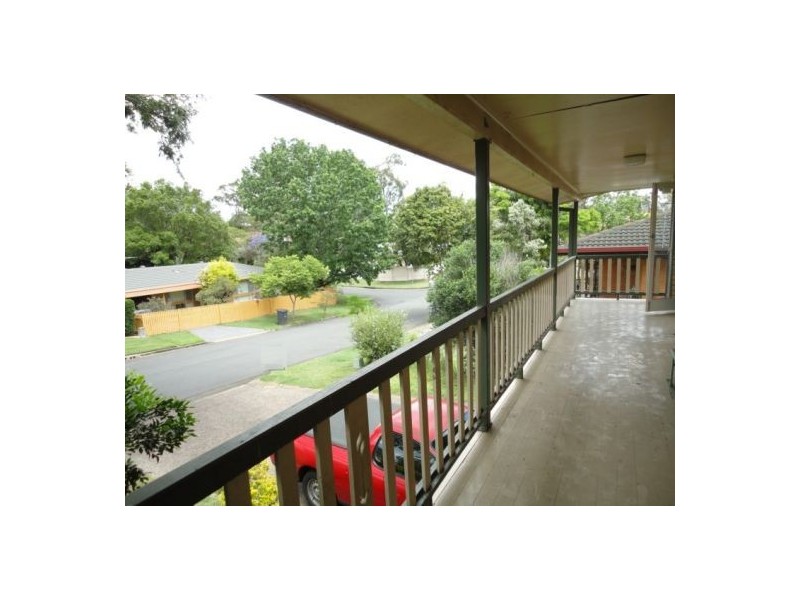 3 Bowline Street, Jamboree Heights QLD 4074