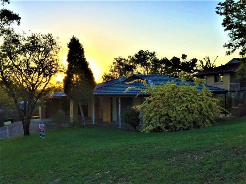 4 Bollard Street, Jamboree Heights QLD 4074