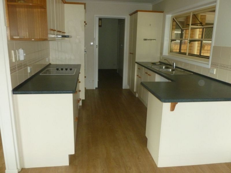 4 Bollard Street, Jamboree Heights QLD 4074