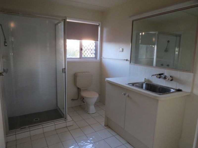 4 Bollard Street, Jamboree Heights QLD 4074