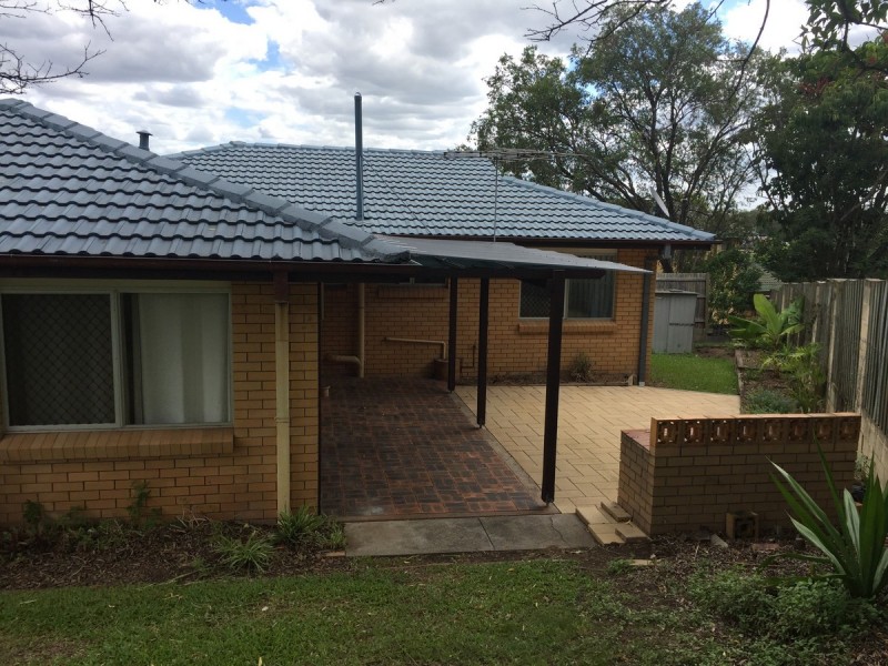 4 Bollard Street, Jamboree Heights QLD 4074