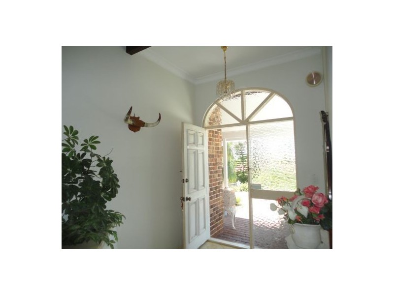 Mount Ommaney QLD 4074