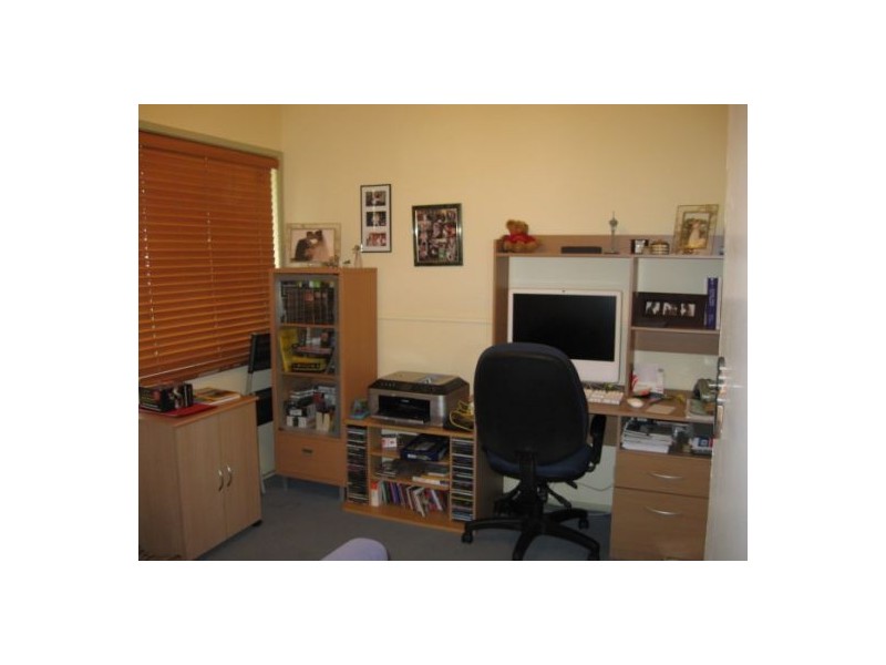 15  Tabor Street, Westlake QLD 4074