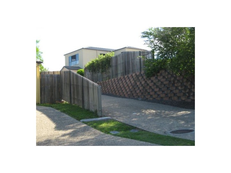 19 Olympic Drive, Sinnamon Park QLD 4073