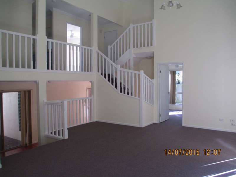 Mount Ommaney QLD 4074