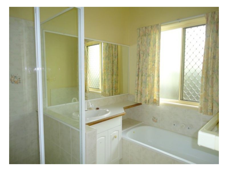 Mount Ommaney QLD 4074