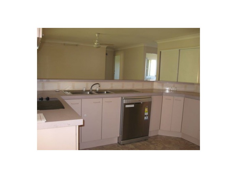 7 Kauri Place, Seventeen Mile Rocks QLD 4073