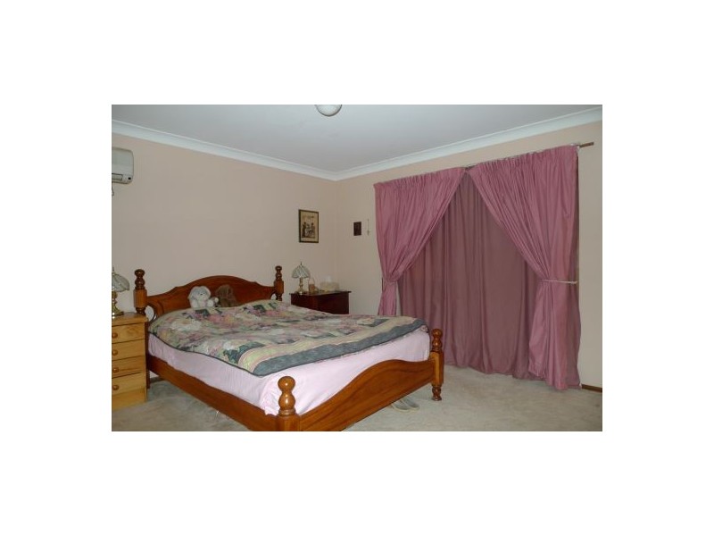 403 Sumners Road, Riverhills QLD 4074