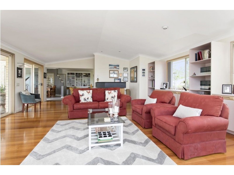 Mount Ommaney QLD 4074