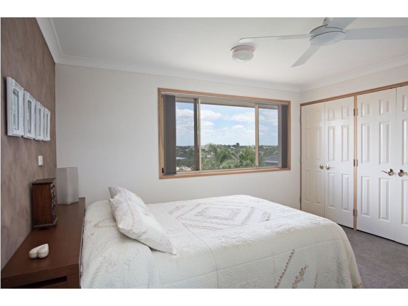 Mount Ommaney QLD 4074