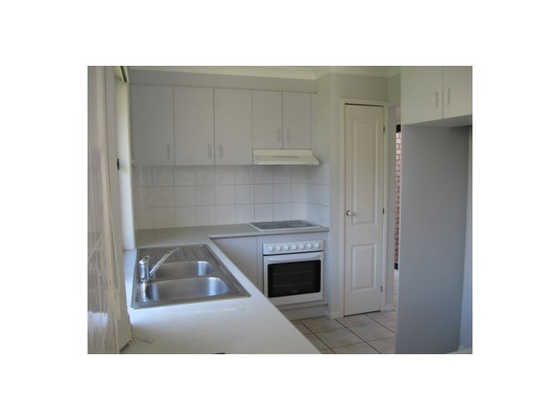 3 Wandi Close, Riverhills QLD 4074