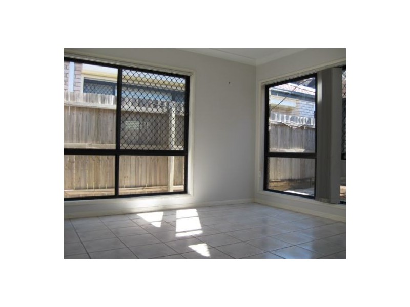 3 Wandi Close, Riverhills QLD 4074