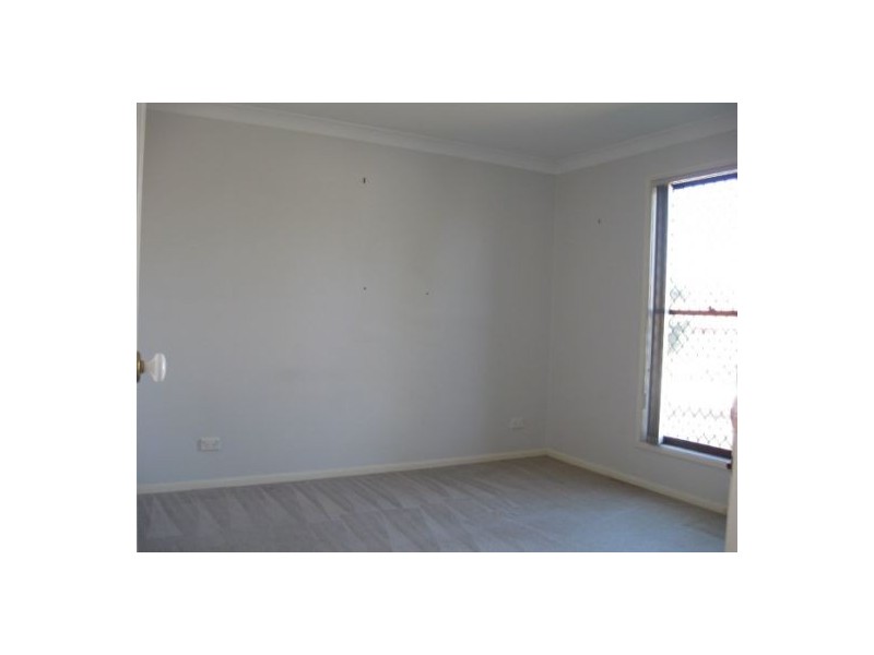 3 Wandi Close, Riverhills QLD 4074