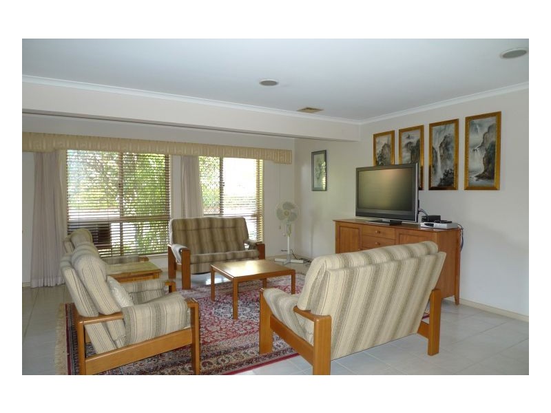 Mount Ommaney QLD 4074