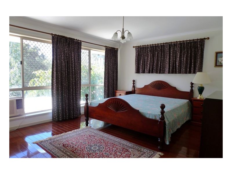 Mount Ommaney QLD 4074